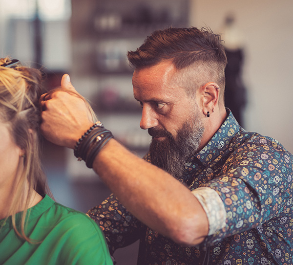 mann - frau - haare - schneiden - style - bart - arbeit - extensions